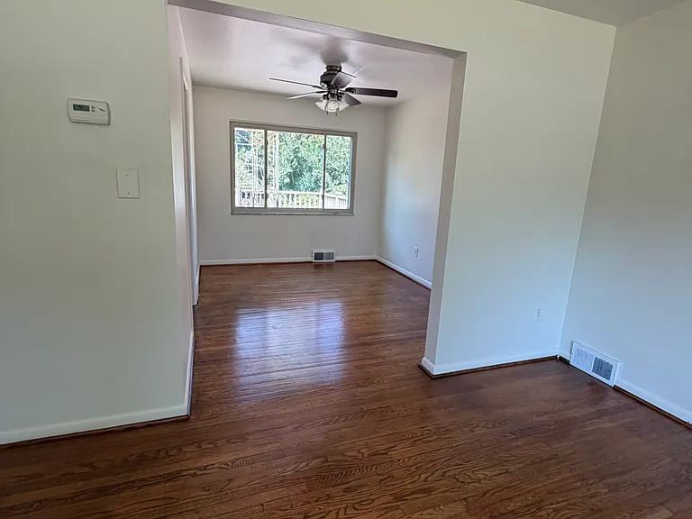 1214 Lakemont Dr — Photo 5