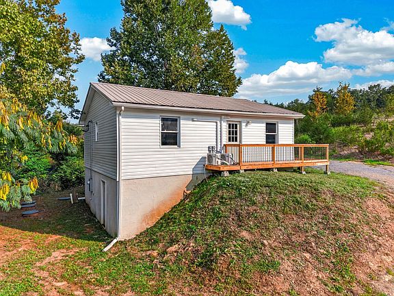 3rd image of 143 Lautner Rd