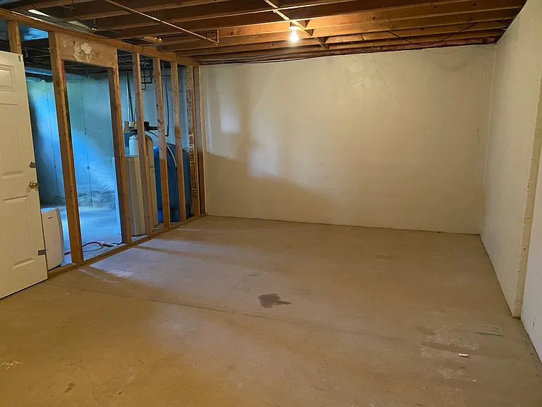 4441 Hillrise Ct NE — Photo 19