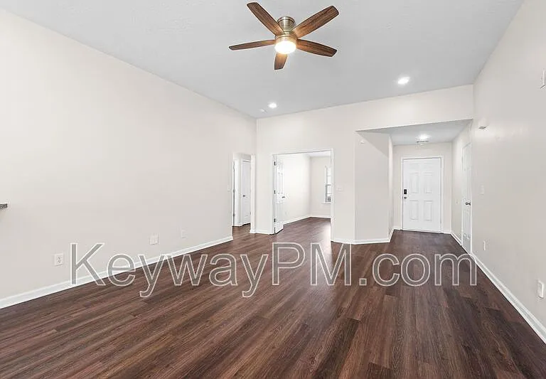 4060 Stone Pass Dr — Photo 4