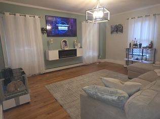72 Aubin St UNIT 1, Amesbury, MA 01913