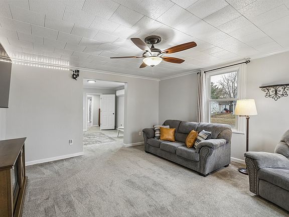 2nd image of 501 E 1st Ave