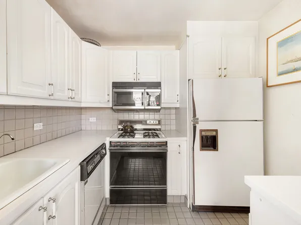 157 East 74th Street image 5 of 8