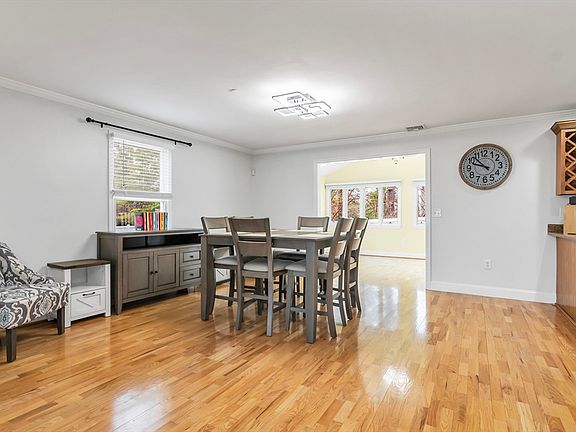 5th image of 216 Rangeway Rd Unit 1101