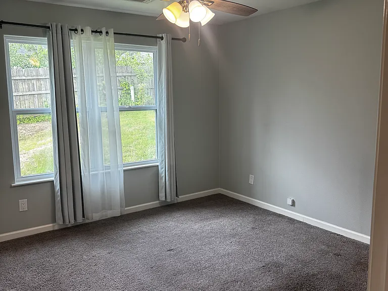 180 Lakeland Dr #401 — Photo 13