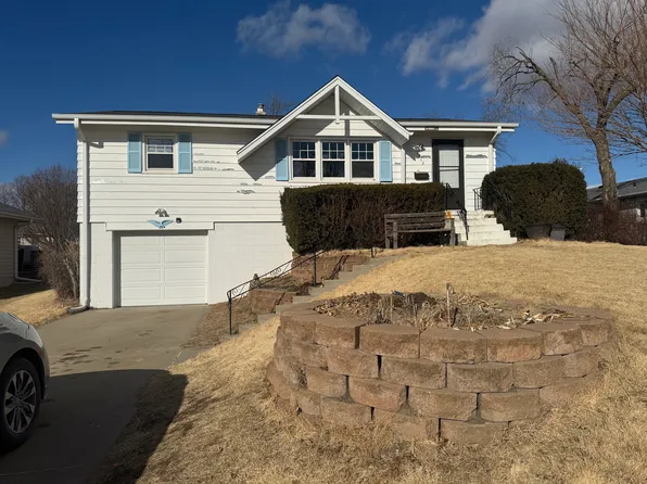 9612 Larimore Ave, Omaha, NE 68134