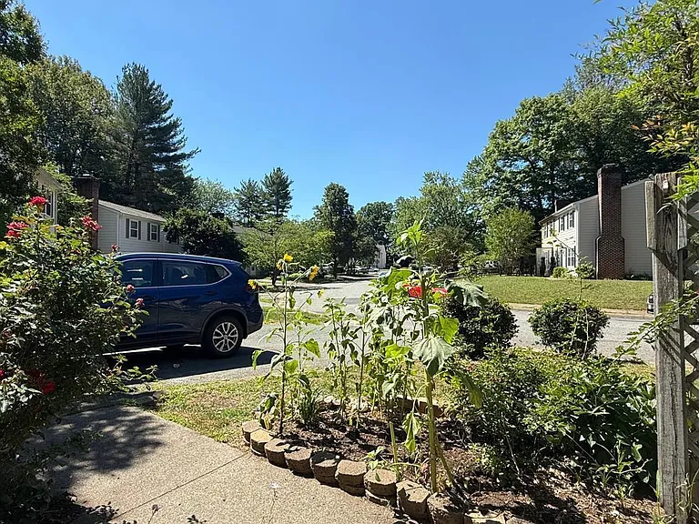 282 Albert Ct — Photo 22