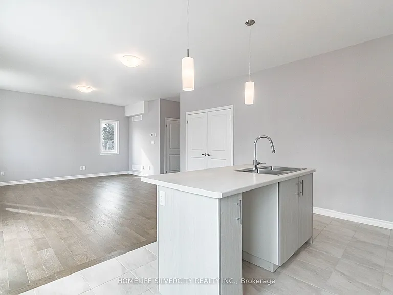 215 Southworth St N — Photo 14