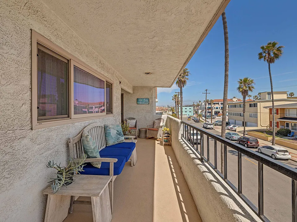1711 Camino De La Costa #4