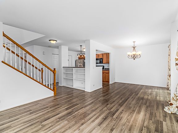 5th image of 2375 Stoughton Cir Unit 2375
