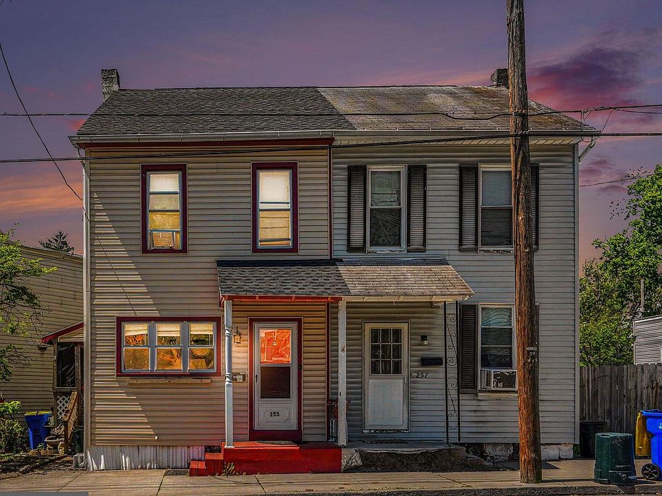 1st image of 255 N Pine St