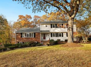 44 Summit Ridge Dr, Braintree, MA 02184