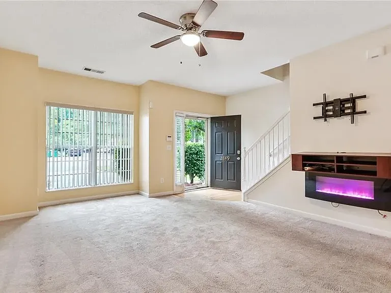 2849 Parkway Close — Photo 5