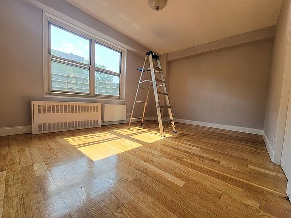 4th image of 1241 Morrison Ave #D11
