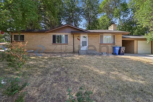 633 E Stuart St Photo 1
