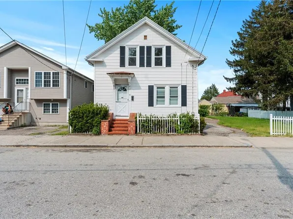 66 Simmons St, Providence, RI 02909