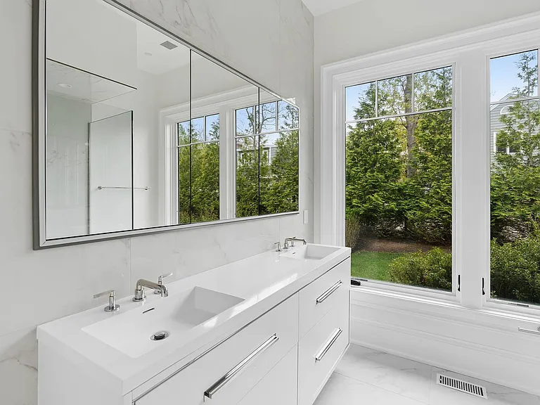 25 Fresh Pond Rd — Photo 29