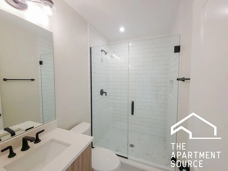 2238 N Bissell St #1E — Photo 4
