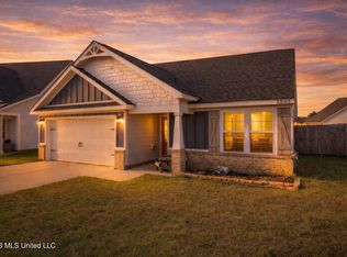 3205 Smugglers Cv, Ocean Springs, MS 39564