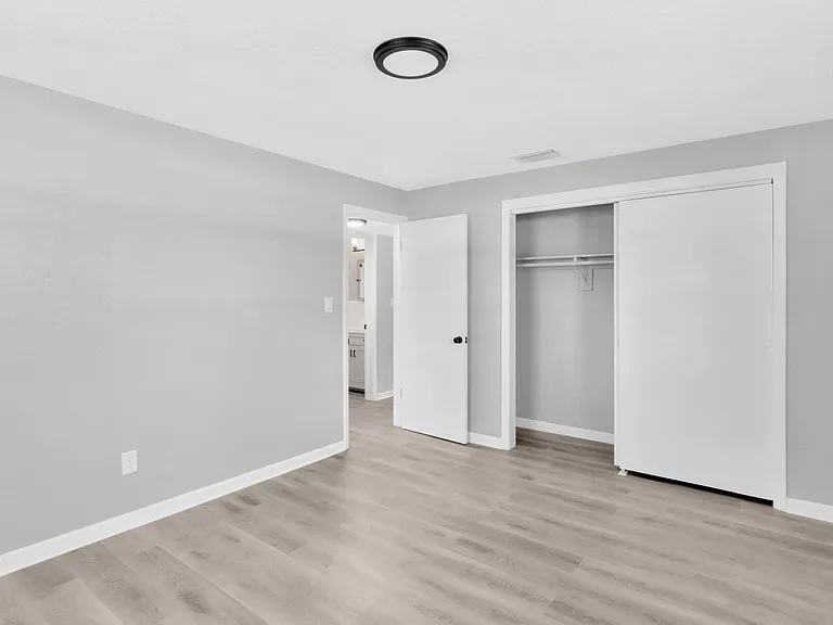 1352 Tioga Ave — Photo 11