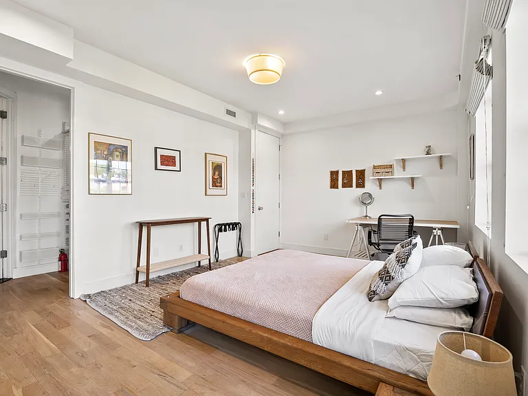 819 De Kalb Ave #2 — Photo 25