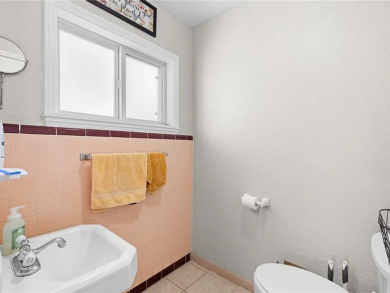 1214 Munson Ave — Photo 12