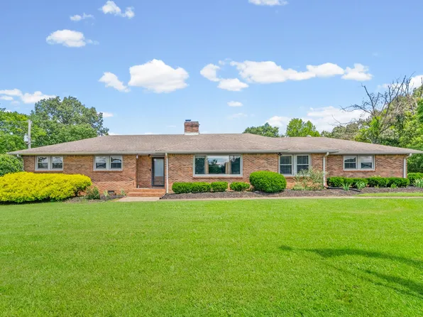 1939 Seven Mile Ferry Rd, Clarksville, TN 37040