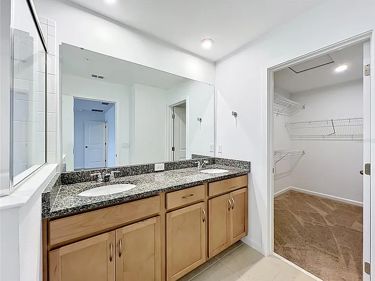 9848 Walkway Dr — Photo 25
