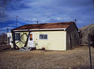 2236 Franklin St, Meeteetse, WY 82433