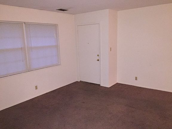 2nd image of 1138 Amherst Dr