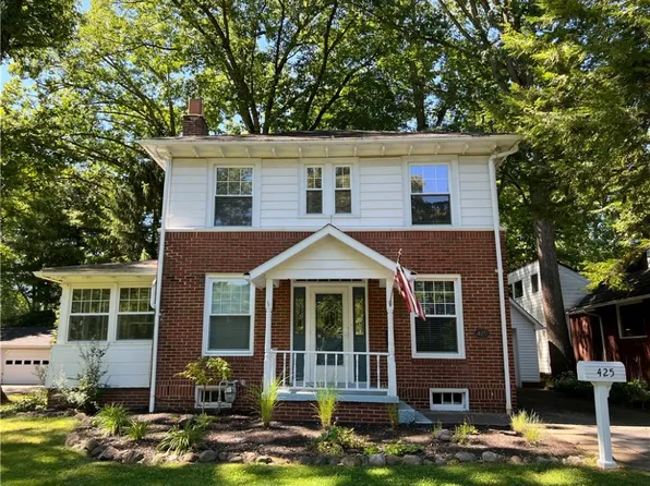 425 E Washington Blvd, Grove City, PA 16127