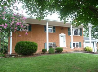 5122 Harvest Ridge Rd, Roanoke, VA 24019