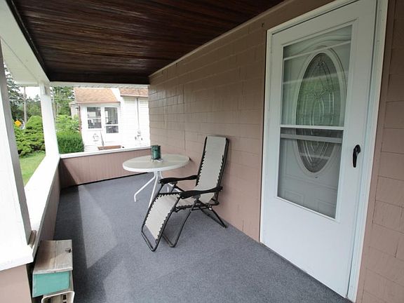 2nd image of 753 Grant St