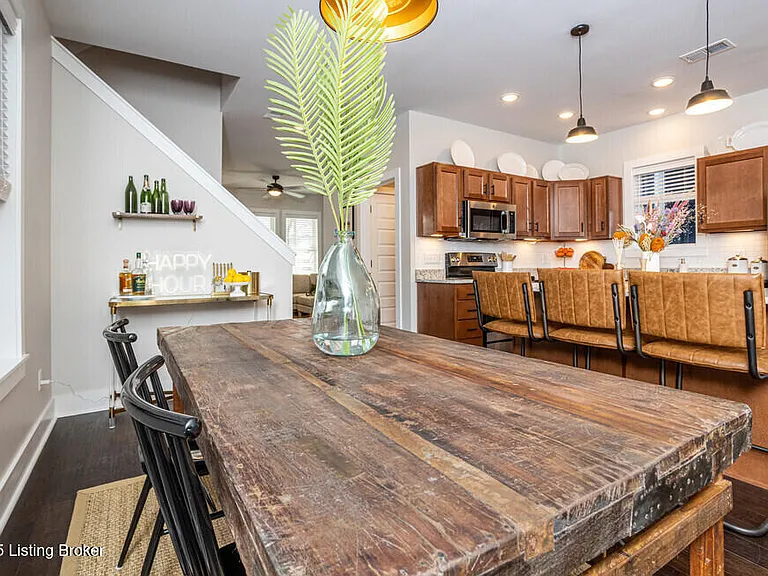 717 Lynn St — Photo 11