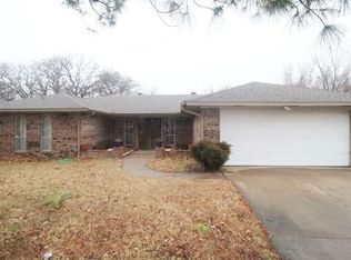 2913 N Redmond Ct, Oklahoma City, OK 73127