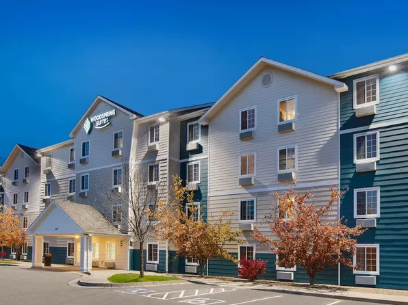 1525 Metro East Dr, Pleasant Hill, IA 50327