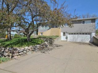 401 12th Ave NE, Minot, ND 58703