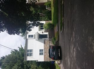 77 Dale St, Brookline, MA 02467