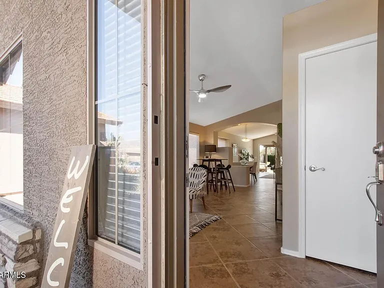 6494 S Foothills Dr — Photo 3