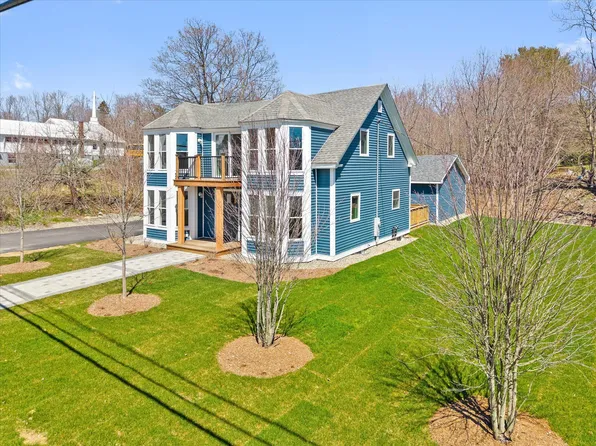 25 School Street, Ellsworth, ME 04605