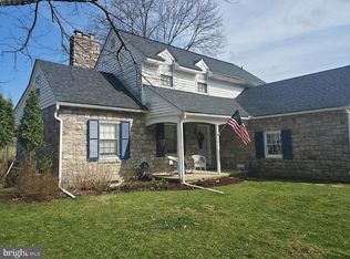 2 Bingaman Rd, Reading, PA 19606