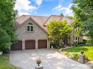 2602 Turnberry Rd, Saint Charles, IL 60174