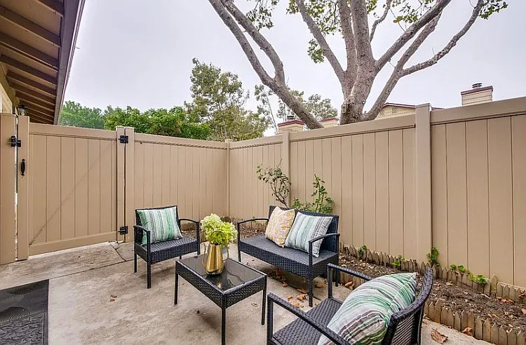 2474 Clear Spring Ct — Photo 27