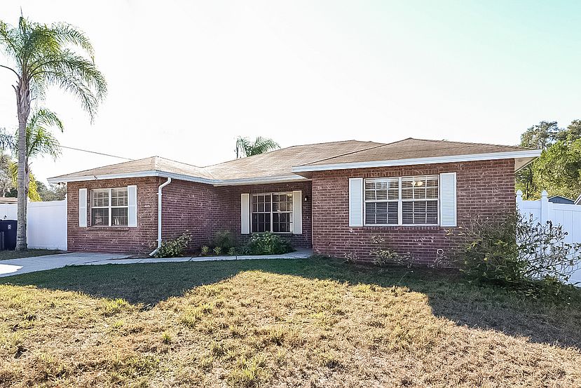 1st image of 4605 E Poinsettia Ave