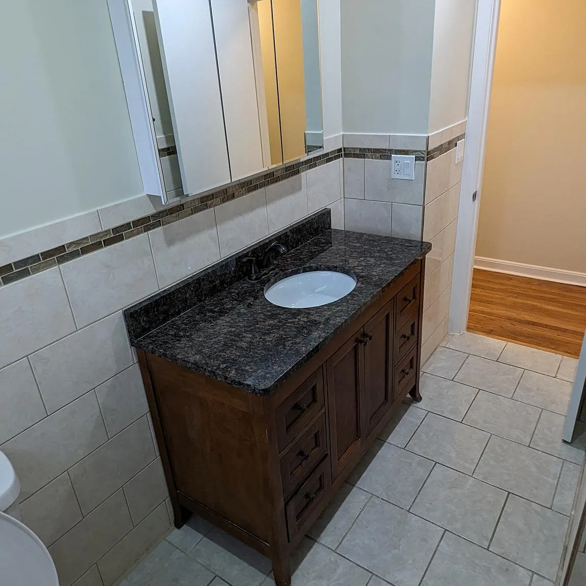 3 bed, 1700 sqft, $2,700 — Photo 4