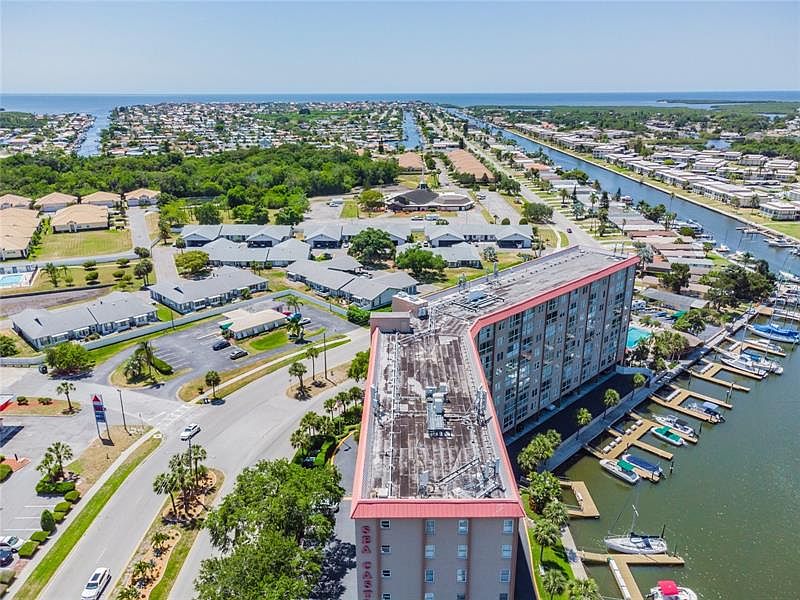 4939 Floramar Ter APT 414, New Port Richey, FL 34652 MLS U8177845