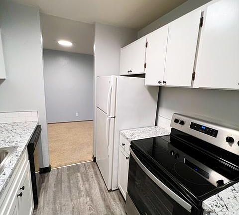 4th image of 100 N Lafayette Ave #102S