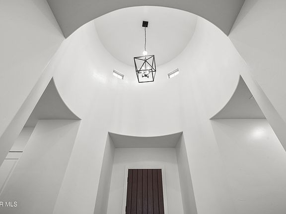 3rd image of 600 Curleaf Ct