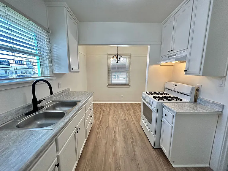 304 308 N Miller 401 #407 — Photo 3