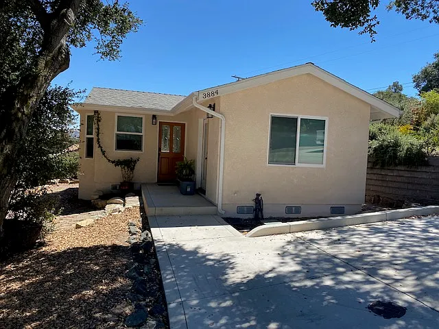 1 bed, 492 sqft, $2,000 — Photo 2